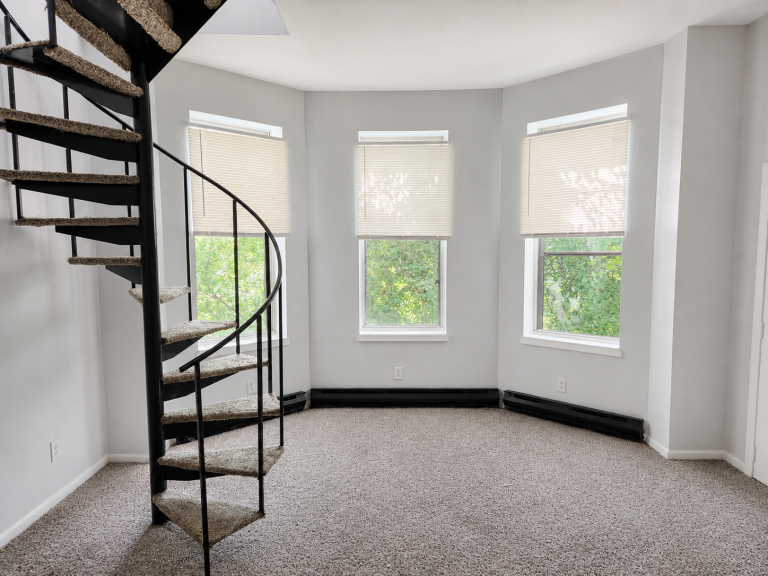 26 E Rochelle #4 - Photo 1