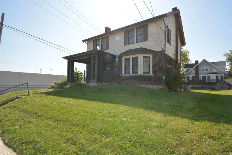 101 Bacon Street, Lockland Ohio - Photo 2