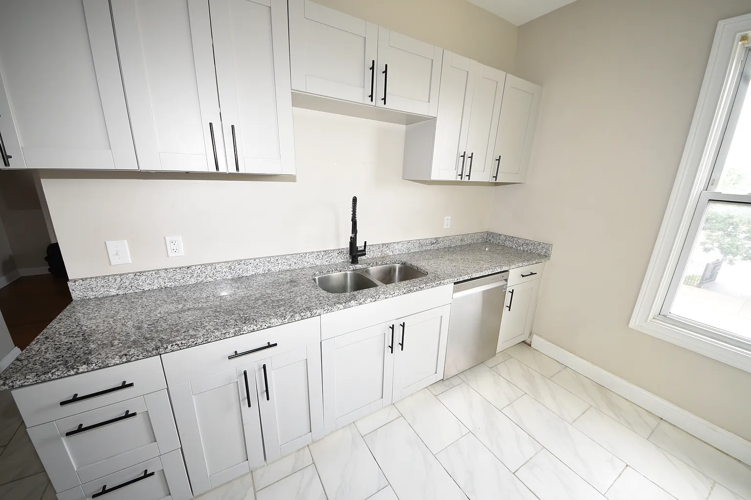 746 Columbia Street - Photo 7