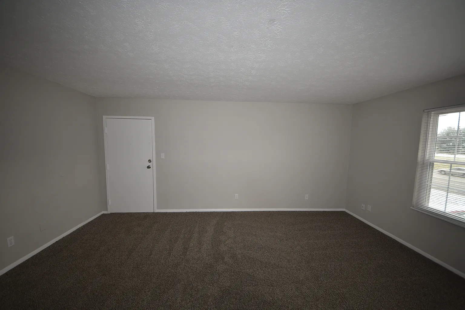 928 Ohio Pike - Unit #509 - Photo 4