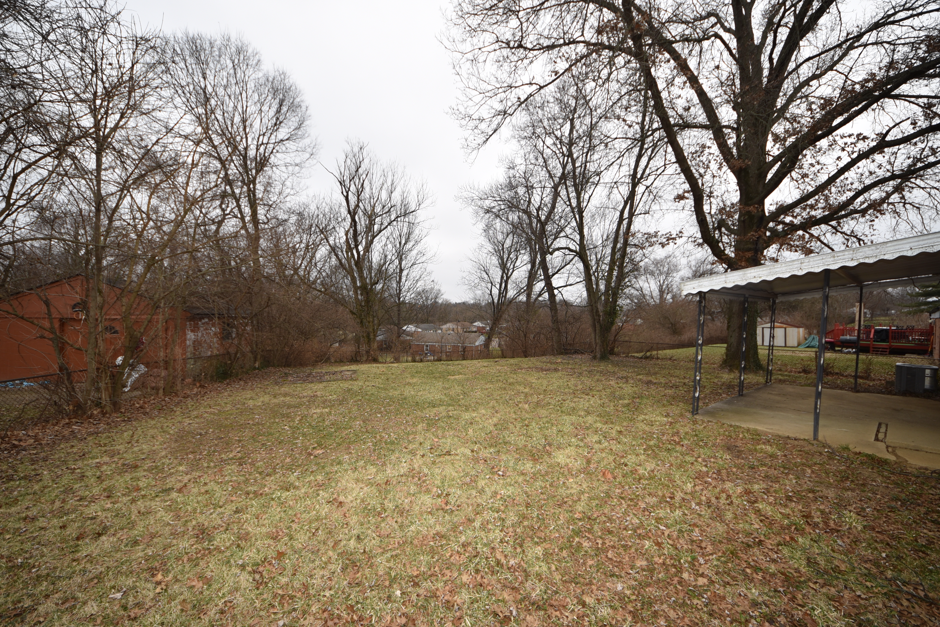 1047 Wellspring Dr, Cincinnati OH, 45231 - Photo 16