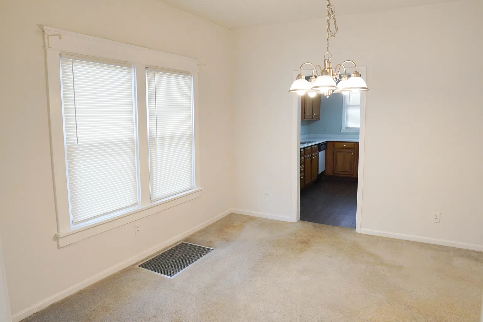 2837 Hyde Park Pl, Cincinnati, OH 45208 - Photo 4