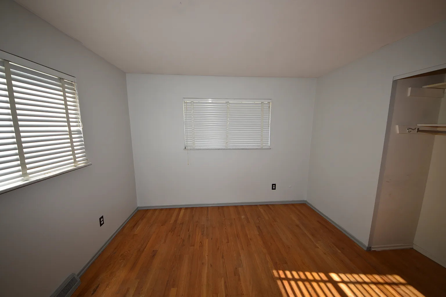 328 Robben Ln, Cincinnati, OH 45238 - Photo 4