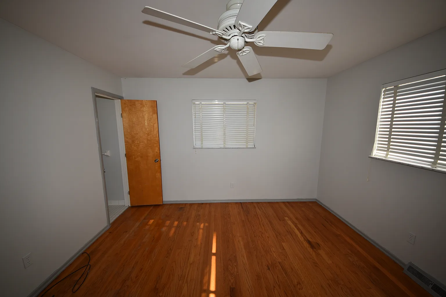 328 Robben Ln, Cincinnati, OH 45238 - Photo 12