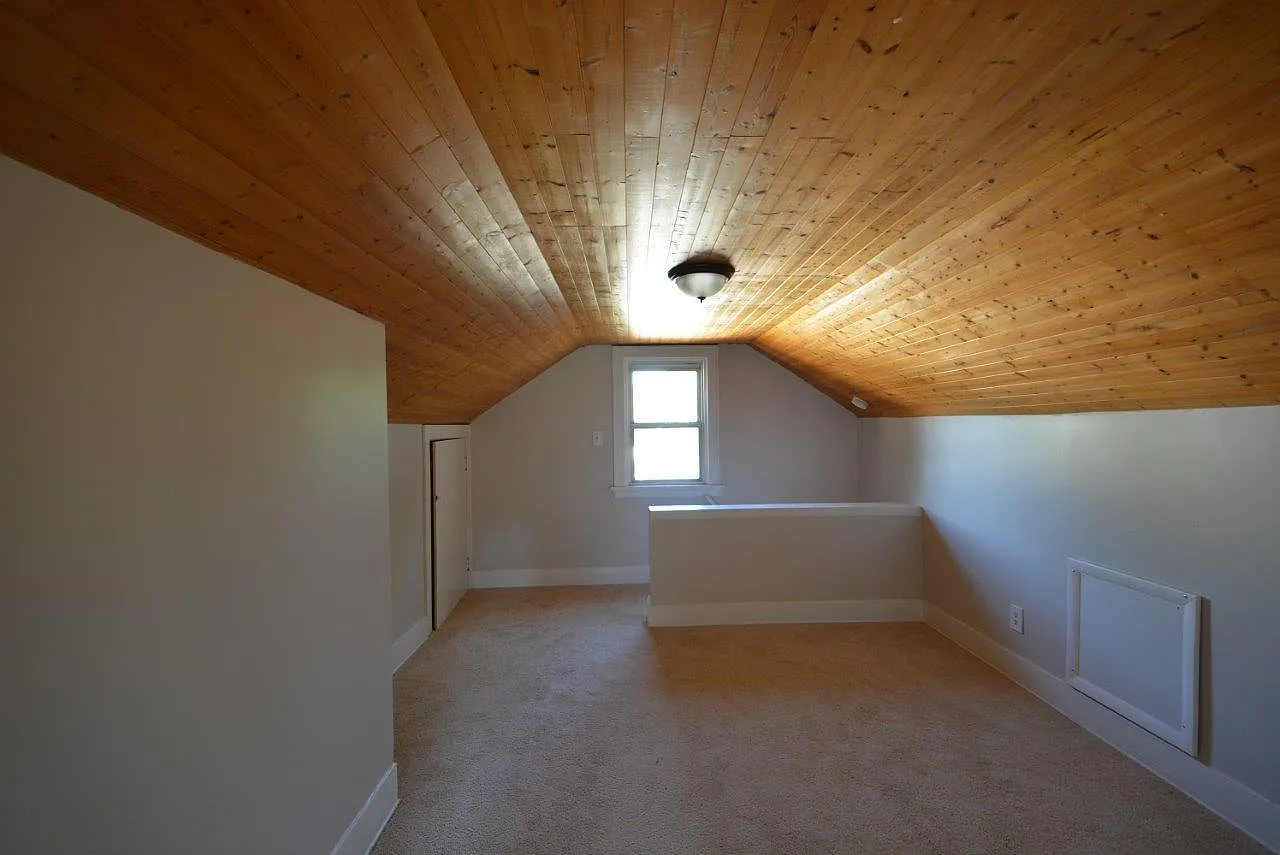 5804 Hawthorne Ave, Cincinnati, OH 45227 - Photo 15